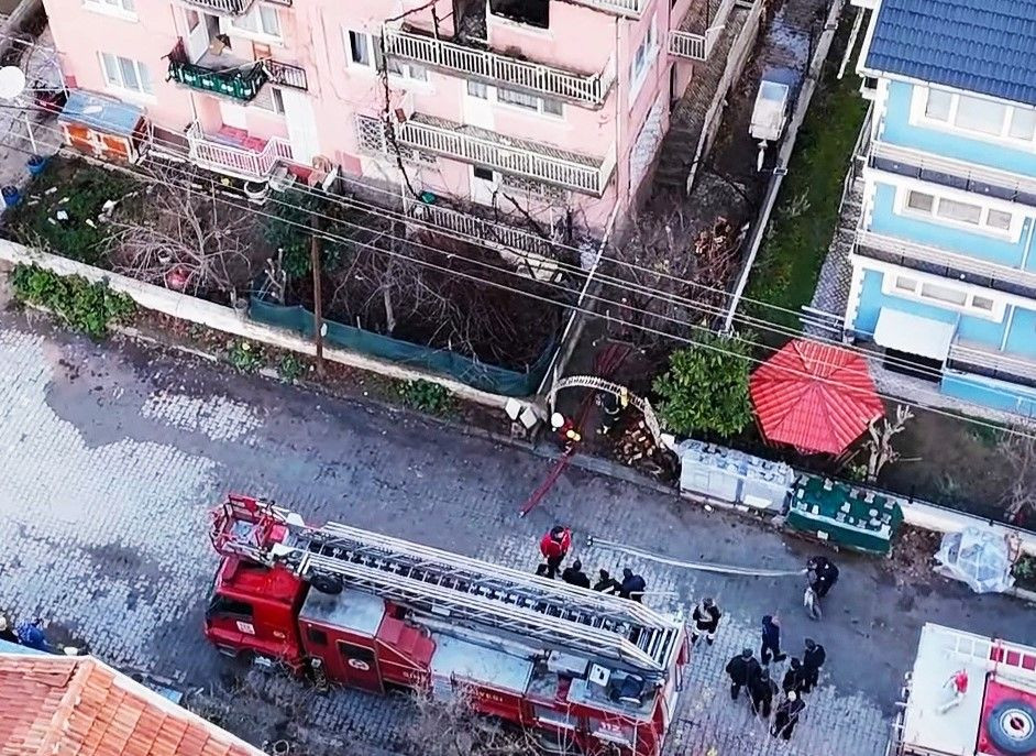 Simav’da 3. Katta Çıkan Yangın Zamanında Söndürüldü - Sayfa 3