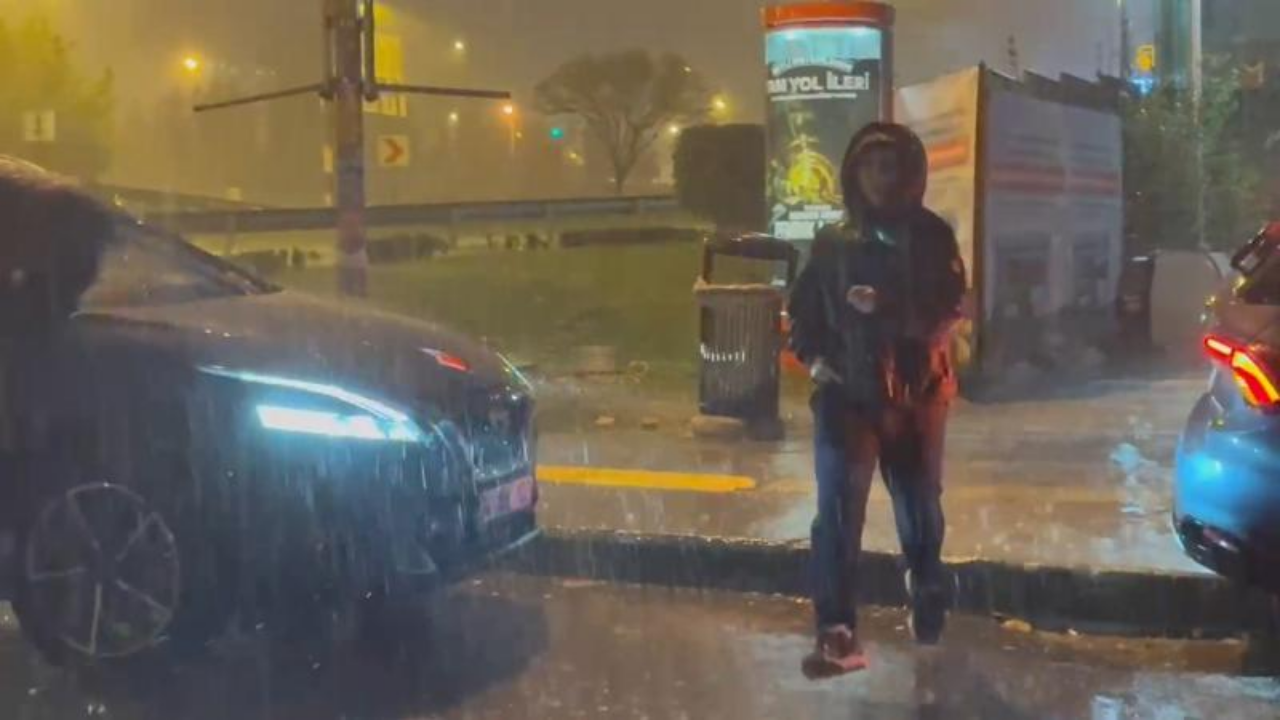 İstanbul'da Sağanak ve Dolu Kabusu: Yollar Sular Altında - Sayfa 3