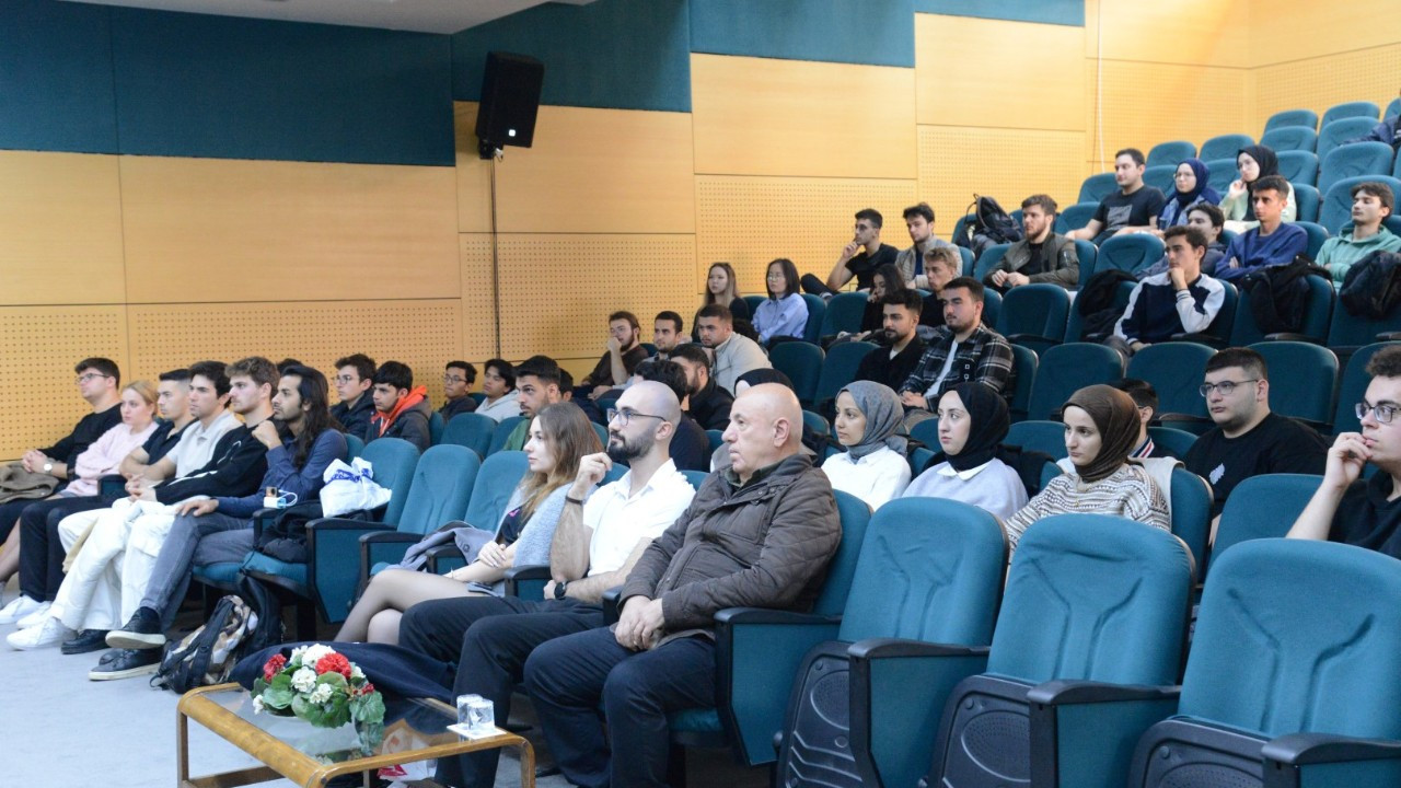 Sakarya Üniversitesi'nde blockchain teknolojisi, meraklılarıyla buluştu