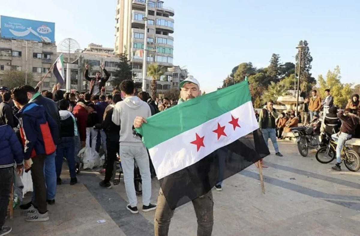 YPG'li Teröristler Hendek Kazarken Petrol Buldu: Petrol Zengini Şehrin Stratejik Önemi - Sayfa 2