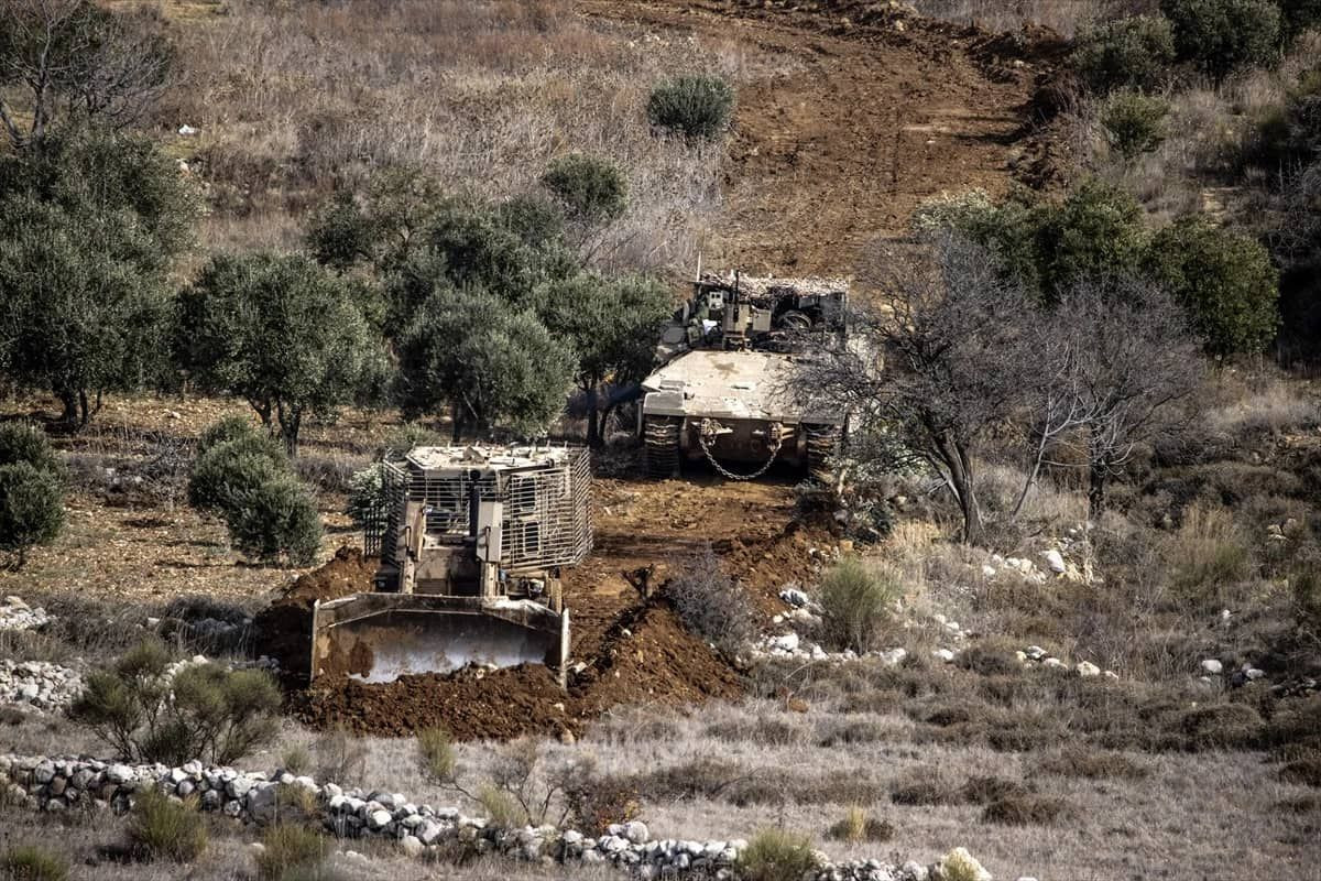 İsrail Golan Tepeleri'ndeki İşgalini Genişletiyor: Bölgenin Stratejik Önemi - Sayfa 1