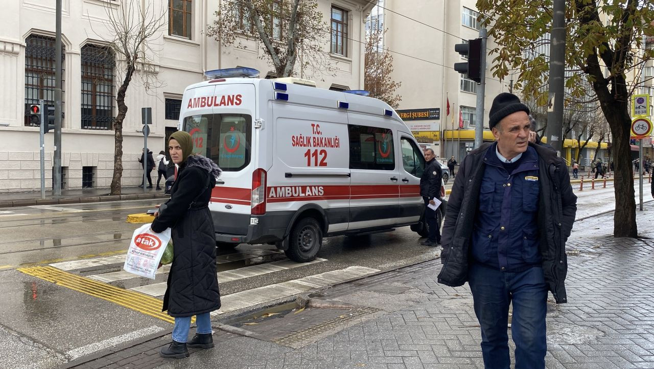 Eskişehir'de Cipin Aynasının Çarptığı Adam Hastanelik Oldu - Sayfa 2