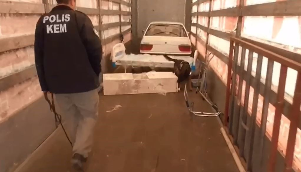 Van’da Hasta Yatağında Gizlenmiş 5 Kilo Uyuşturucu Ele Geçirildi - Sayfa 1