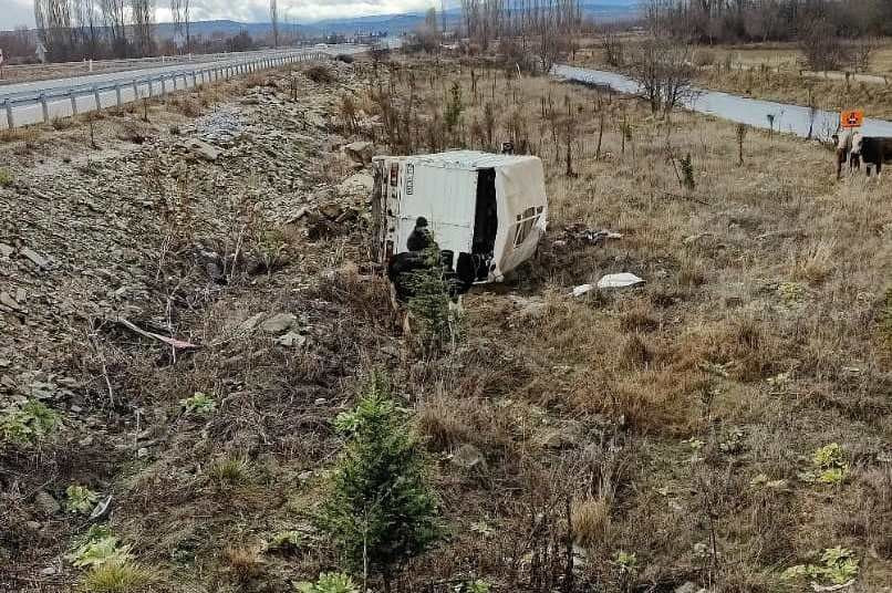 Kütahya’da Hayvan Yüklü Kamyonet Otomobille Çarpıştı: 2 Yaralı - Sayfa 2