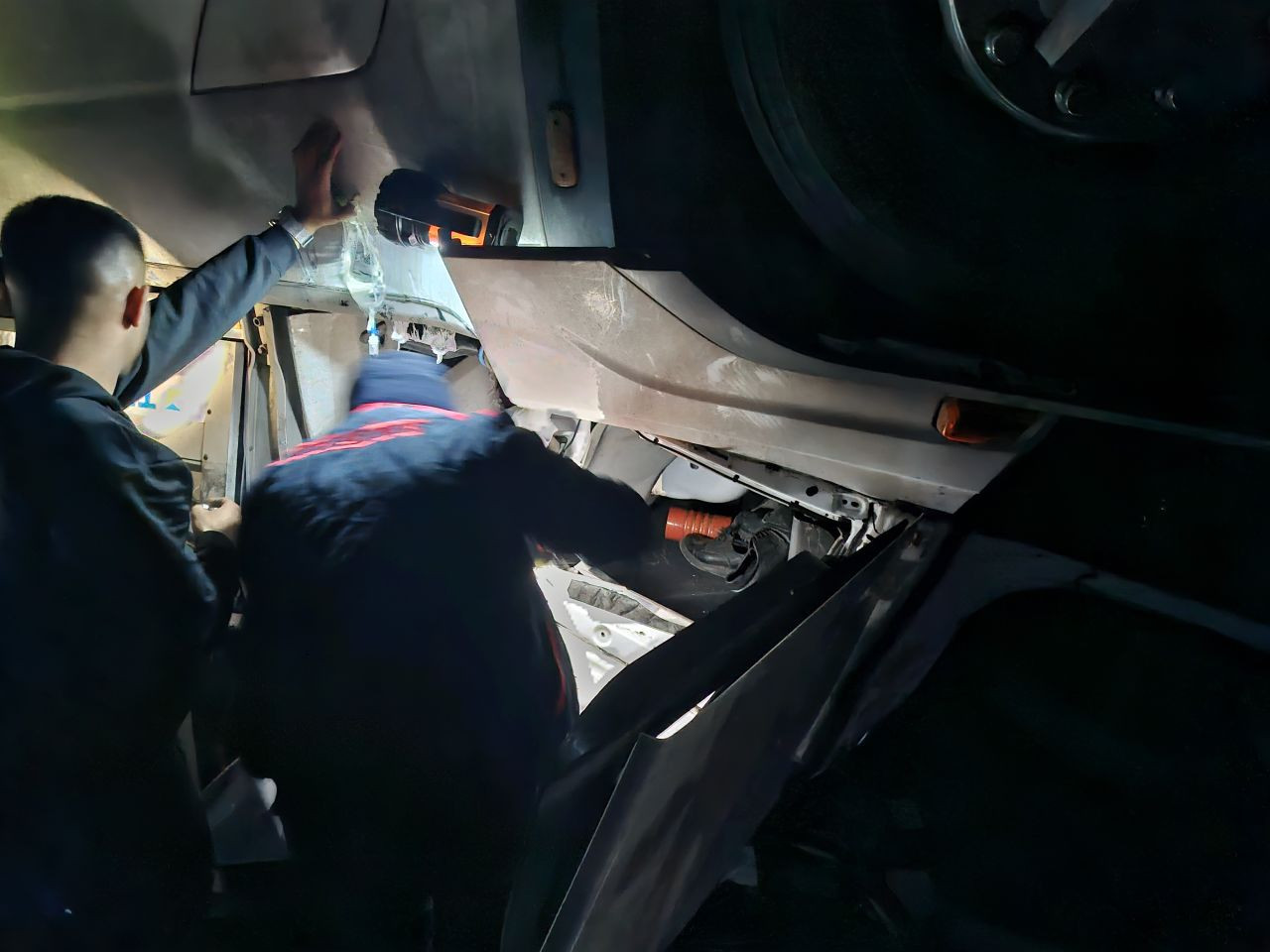 Pirinç Yüklü Tır Şarampole Devrildi: 2 Yaralı Ekiplerin Zorlu Çabasıyla Kurtarıldı - Sayfa 4