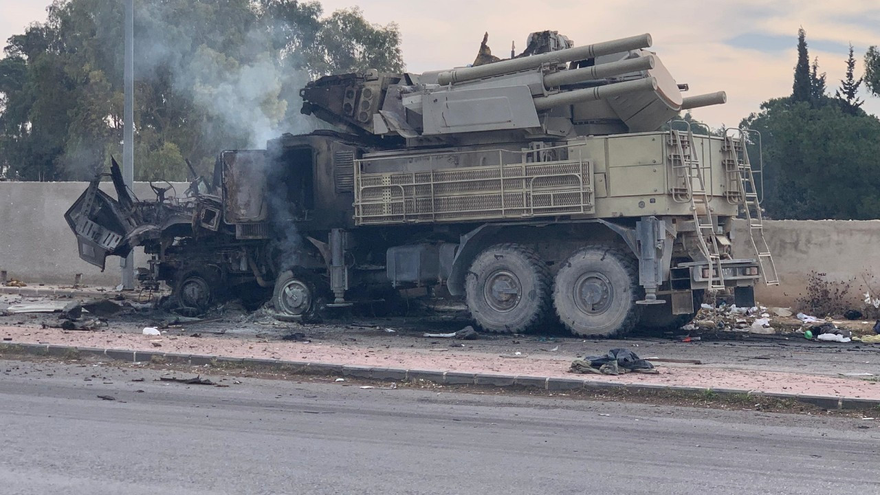 İsrail, Suriye'deki Hava Savunma Sistemlerini İmha Etti