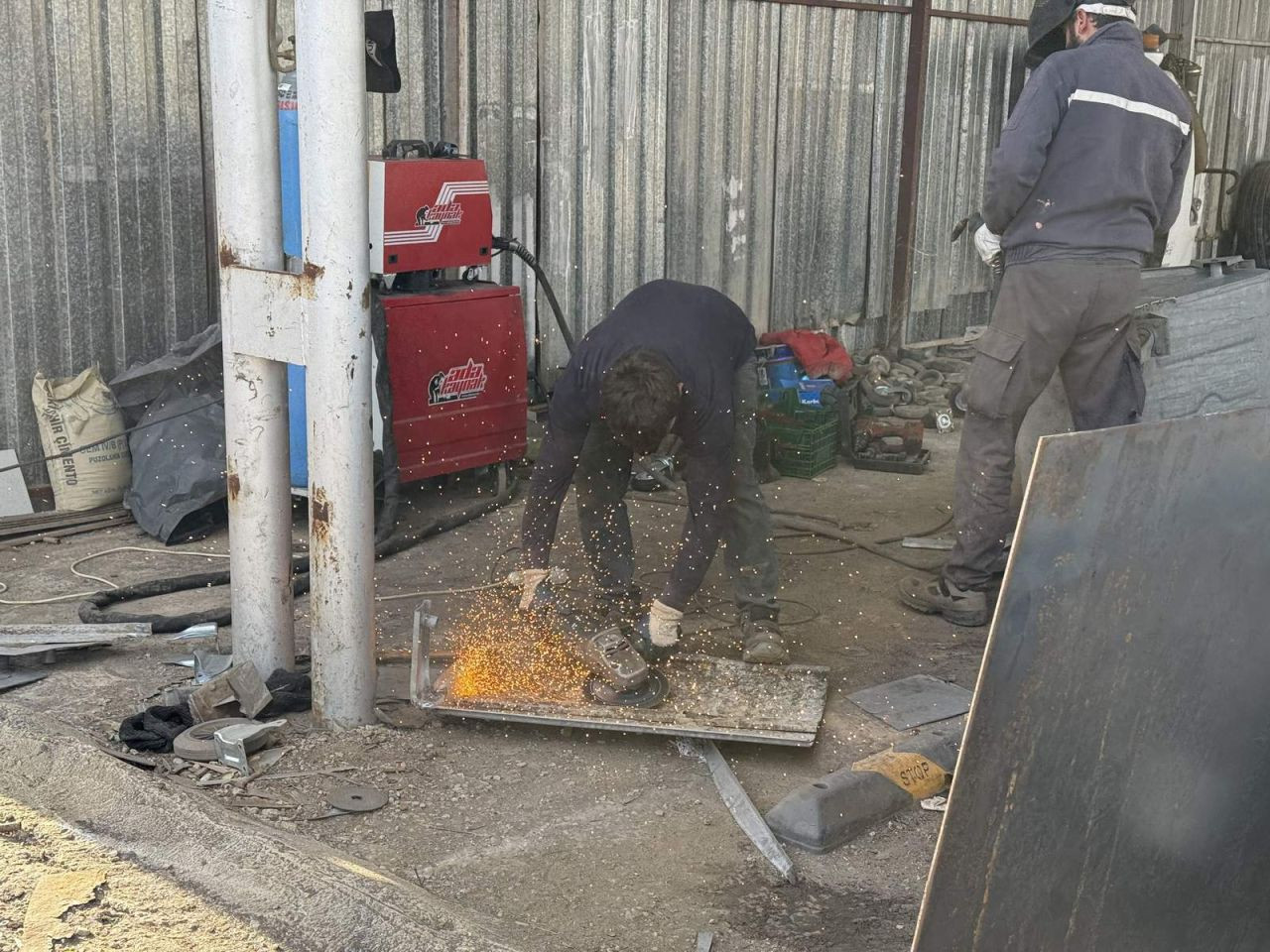 Arifiye Belediyesi Çöp Konteynerlerini Yenileyerek - Sayfa 6