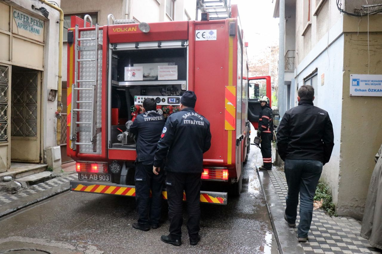 Sakarya'da Şehir Merkezinde Yangın - Sayfa 4