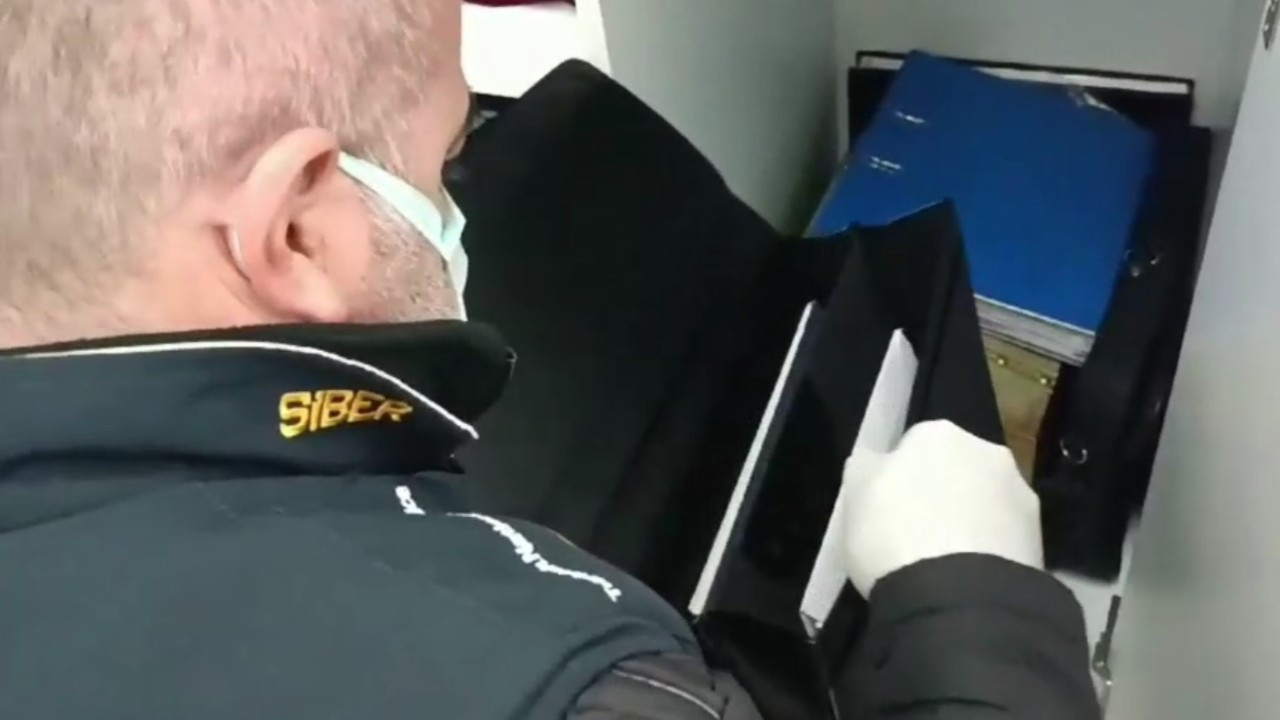 Antalya'da Yasa Dışı Bahis ve Dolandırıcılık Operasyonu: 7 Kişi Yakalandı