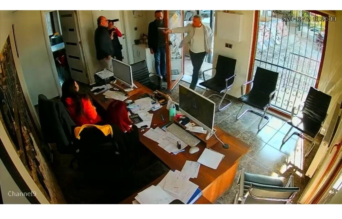 Denizli’de İş Yerinde Silahlı Saldırı: İş Adamı Hayatını Kaybetti - Sayfa 1