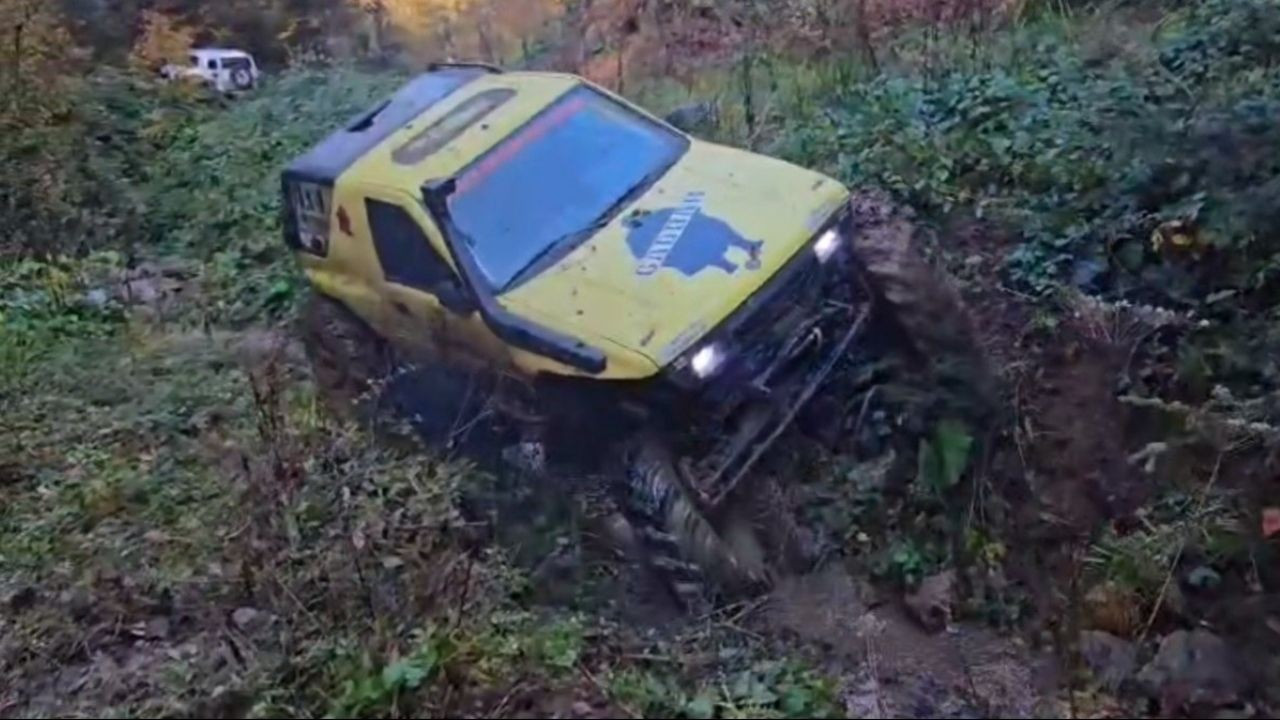 Düzceli Off-Road Tutkunlarından, Zorlu Orman Yollarında Ekstrem Turu