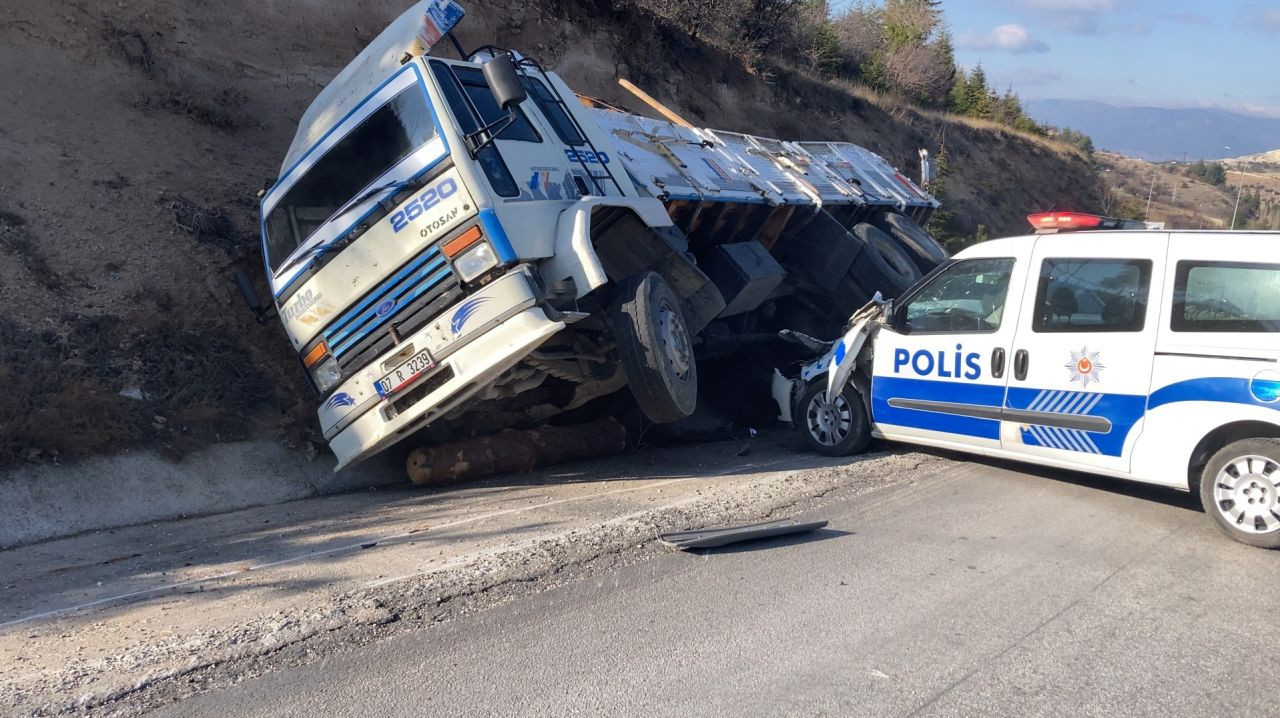 Kaza İçinde Kazada Faciadan Kıl Payı Dönüldü - Sayfa 1