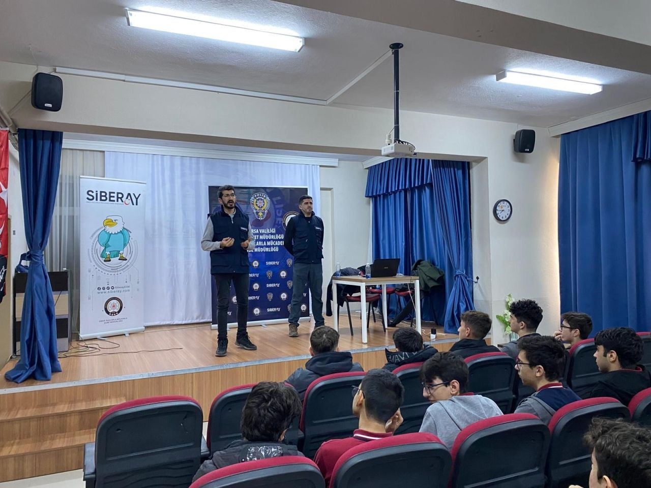 Bursa Emniyeti'nden Okullarda Siber Güvenlik Eğitimi - Sayfa 6