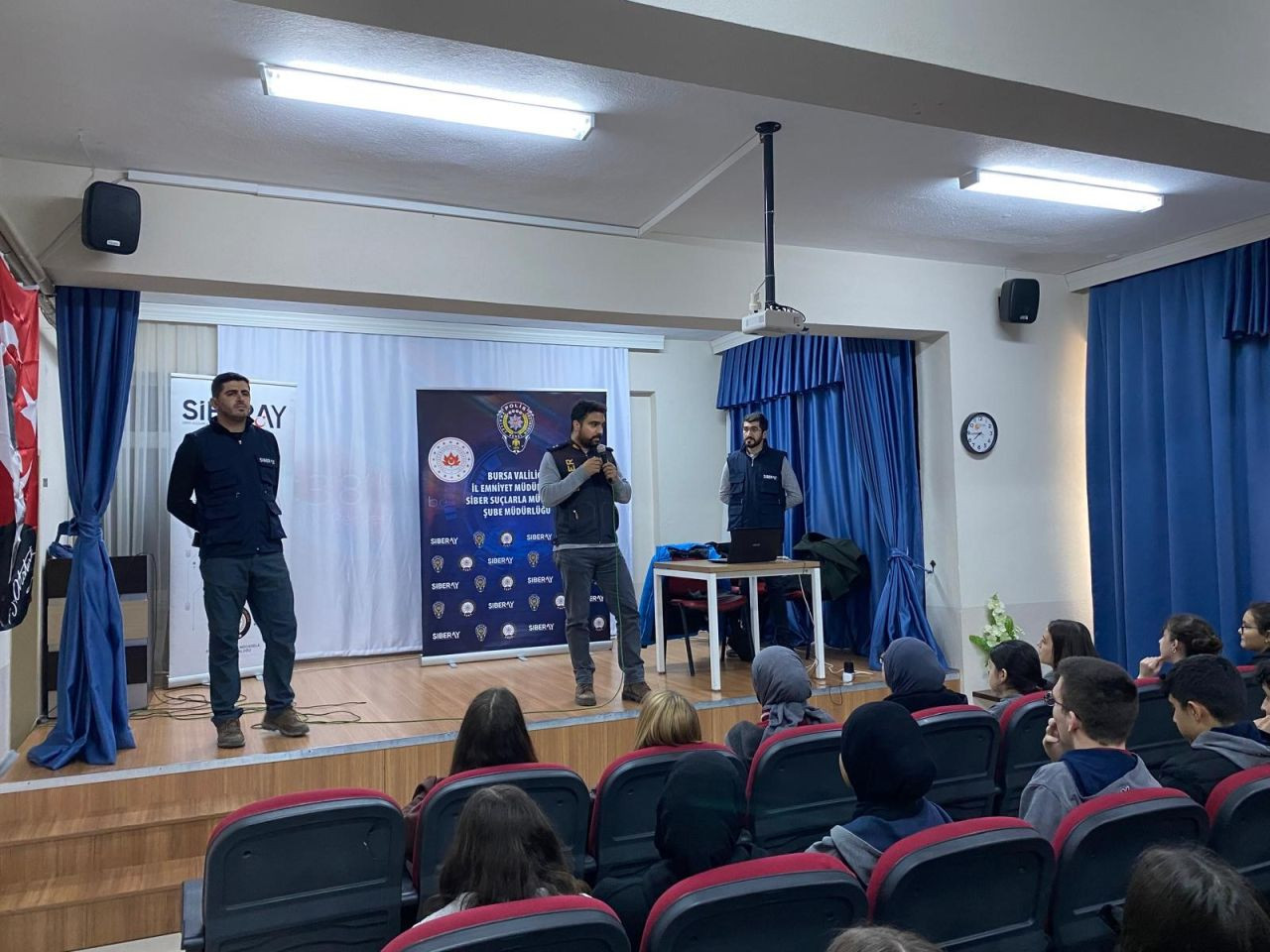 Bursa Emniyeti'nden Okullarda Siber Güvenlik Eğitimi - Sayfa 7