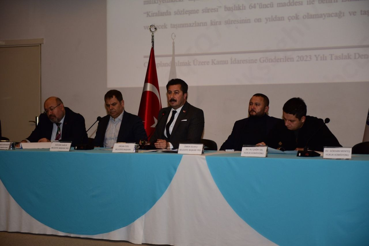 Yenişehir Belediye Başkanı Özel, Esnafla İhale Sürecini Değerlendirdi - Sayfa 1