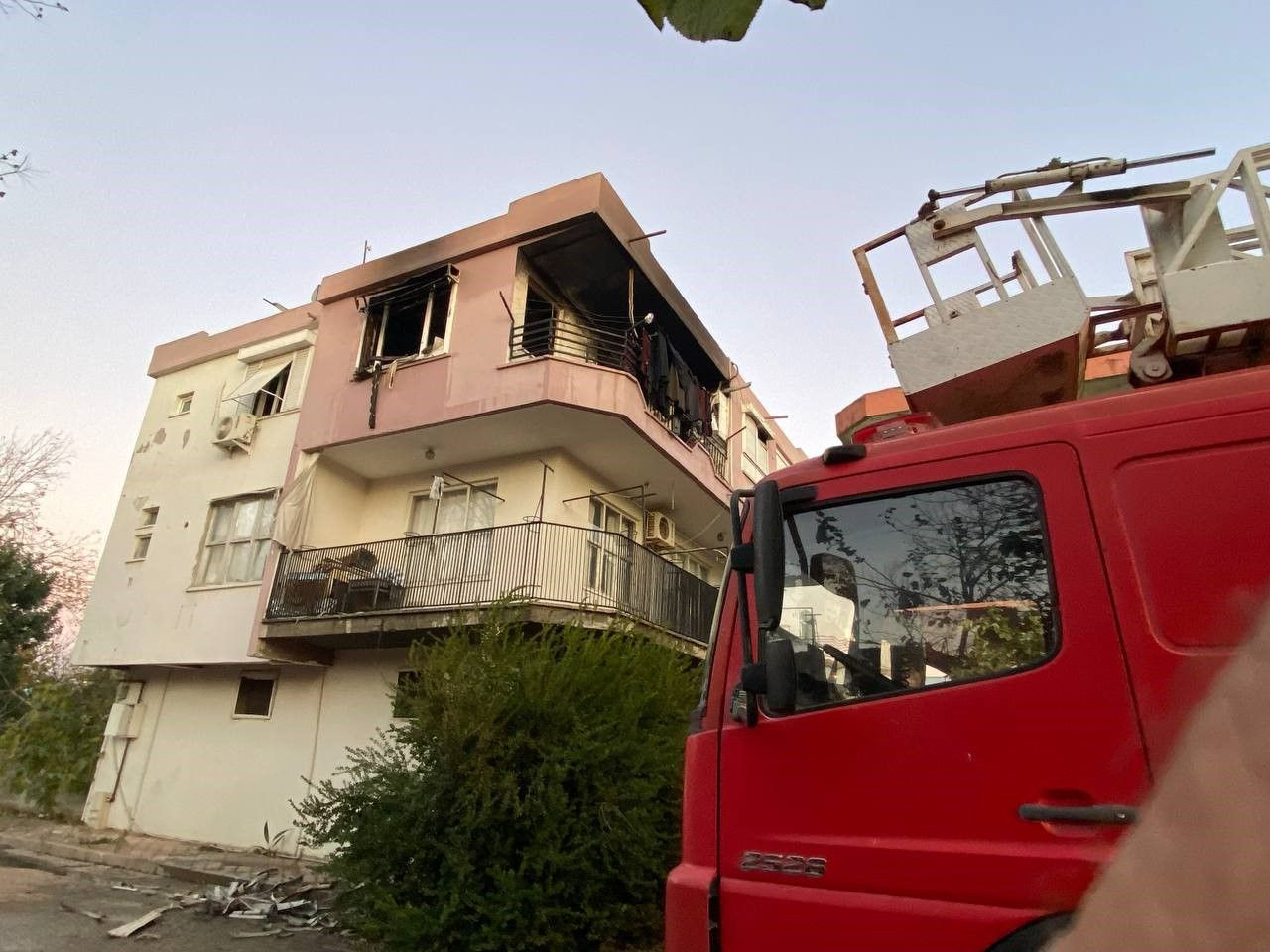 Antalya’da Yangın: Ev Küle Döndü, Kardeşler Sinir Krizi Geçirdi - Sayfa 5