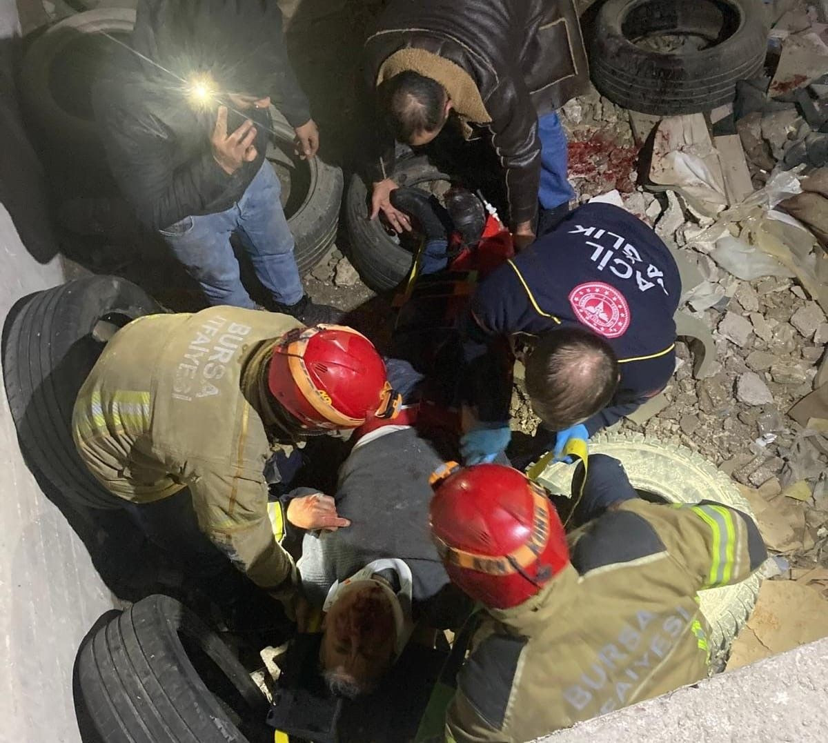 Bursa’da Yük Asansörü Boşluğuna Düşen İş Yeri Sahibi Ağır Yaralandı - Sayfa 3