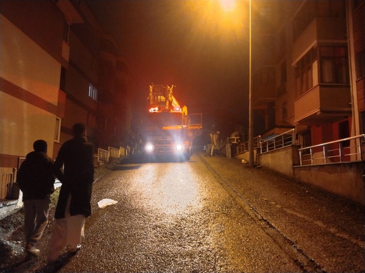 Karabük’te Apartman Yangını: Mahsur Kalan Kişi Kurtarıldı - Sayfa 4