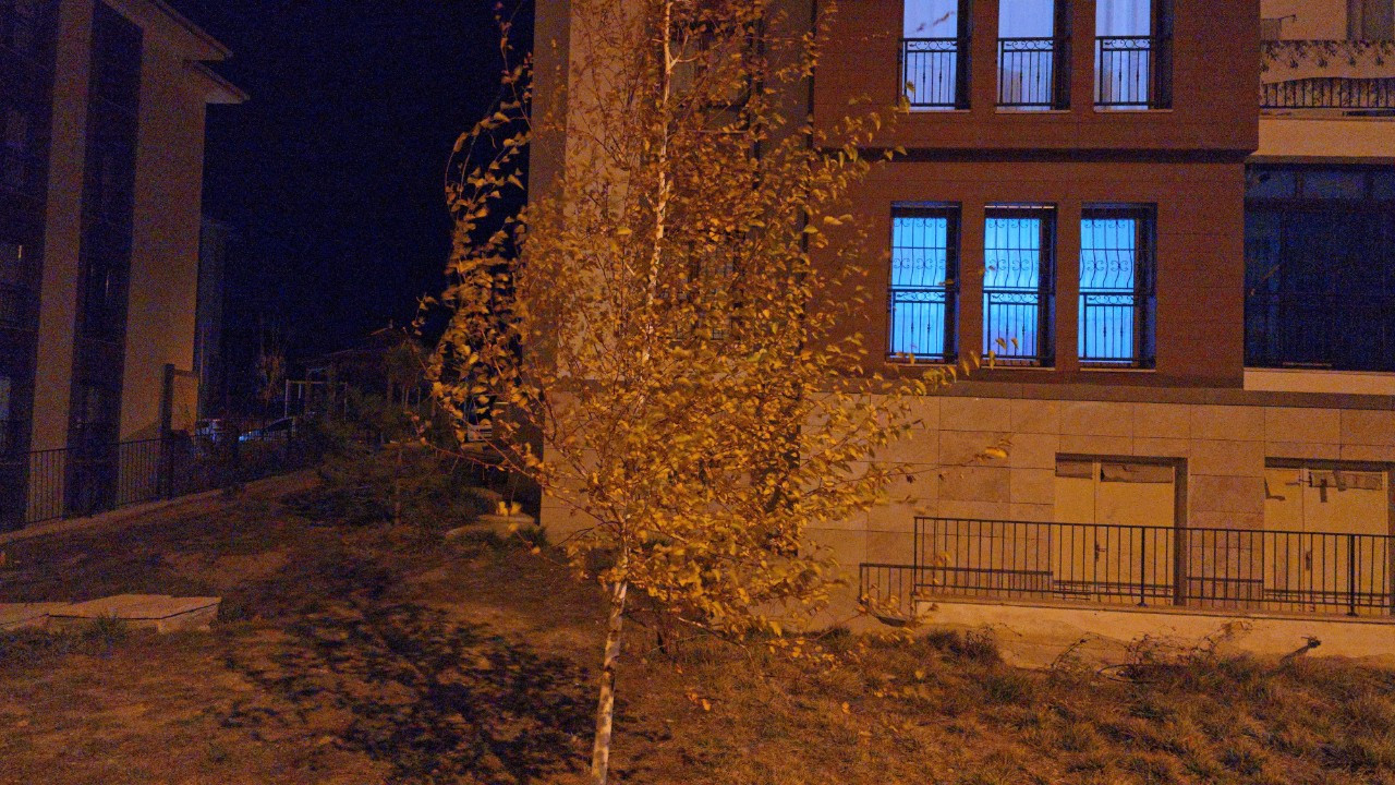 Elazığ’da Kuvvetli Fırtına Vatandaşlara Zor Anlar Yaşattı