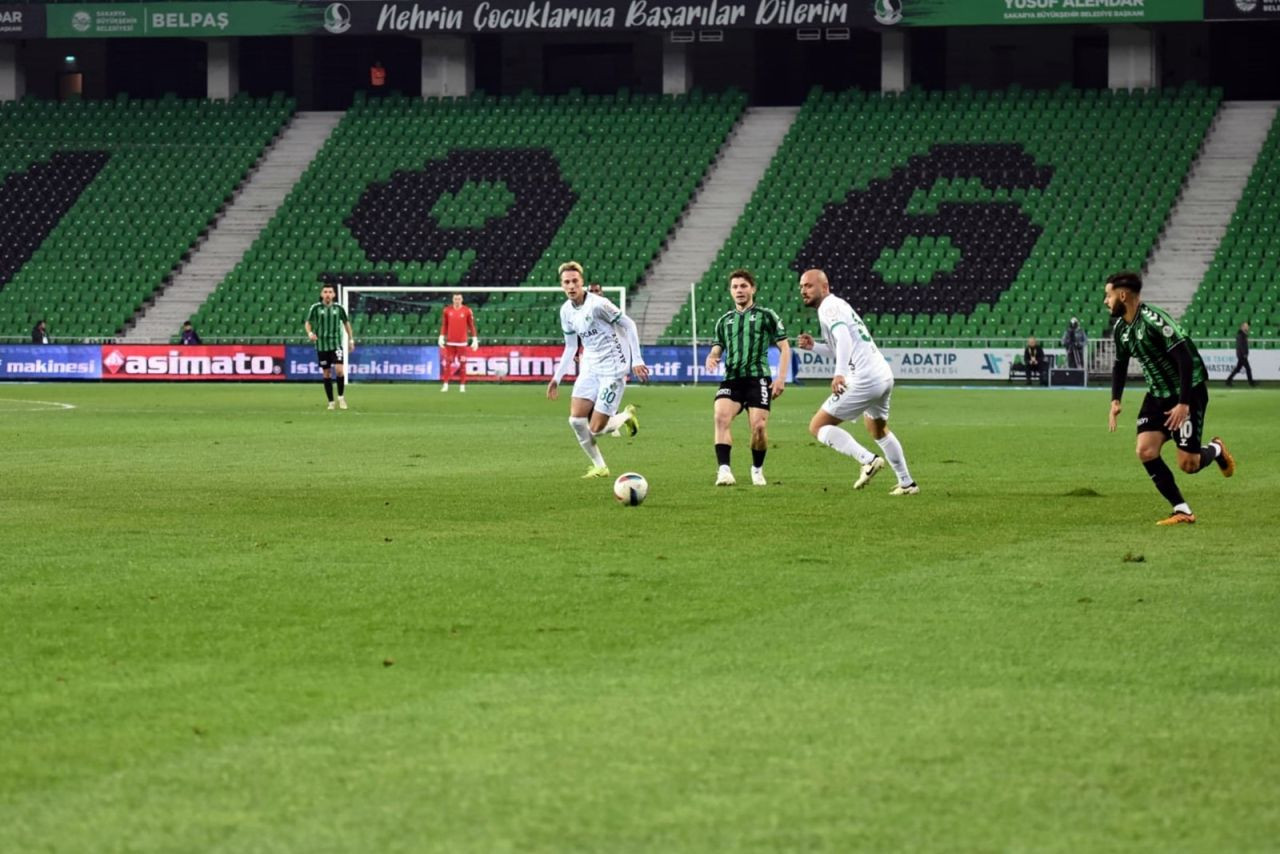 Sakaryaspor'dan Muhteşem Geri Dönüş: Altın Değerinde 3 Puan - Sayfa 4