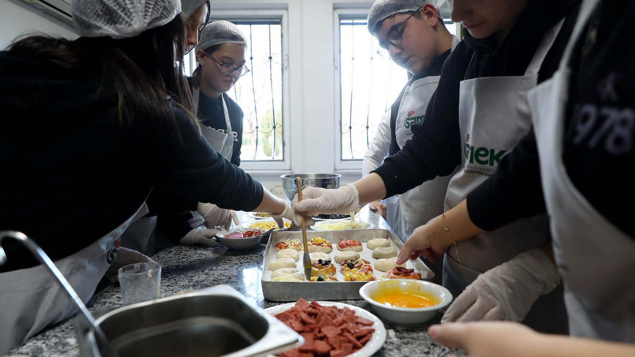 SAMEK Mutfak Atölyesinde Gençler, Gastronomi Dünyasıyla Tanıştı