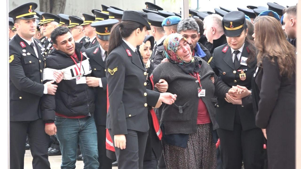 Bursa'da Kanlı Duruşmada Yaralanan Uzman Çavuş Şehit Oldu! - Sayfa 3