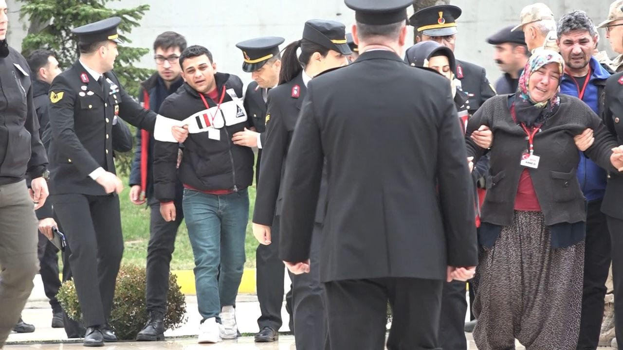 Bursa'da Kanlı Duruşmada Yaralanan Uzman Çavuş Şehit Oldu! - Sayfa 5