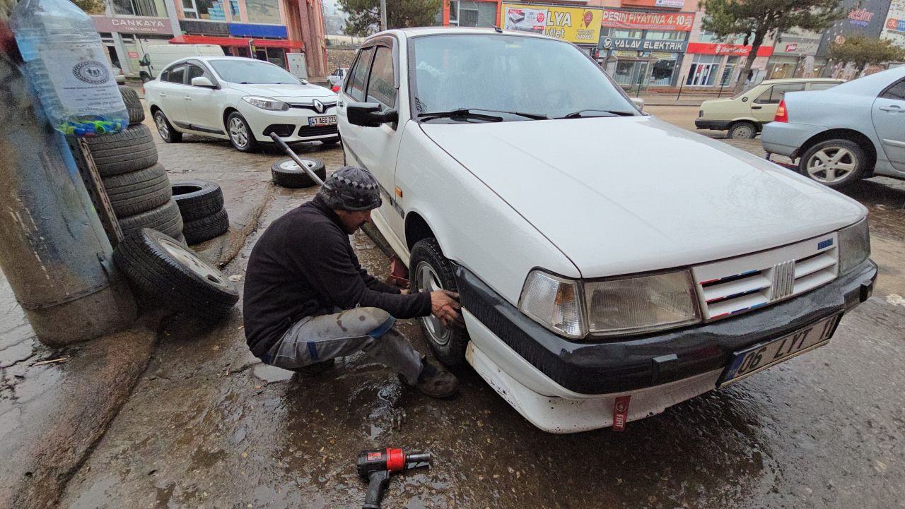 Lastikçilerde Kış Lastiği Yoğunluğu Devam Ediyor - Sayfa 2