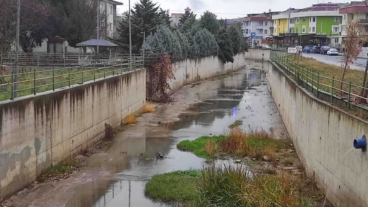 Tekirdağ'da Kuvvetli Sağanak Hayatı Olumsuz Etkiliyor