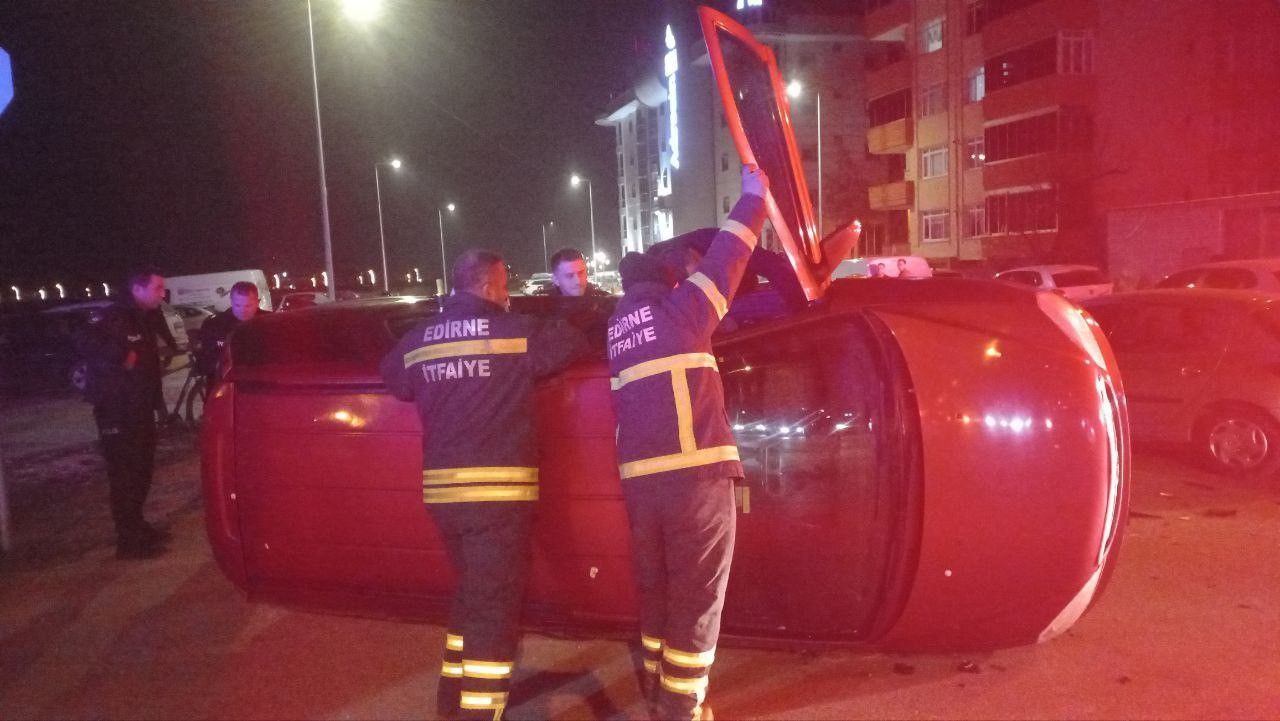 Edirne'de Yan Yatan Otomobil İçin Seferberlik: Büyük Tedbir Alındı - Sayfa 1