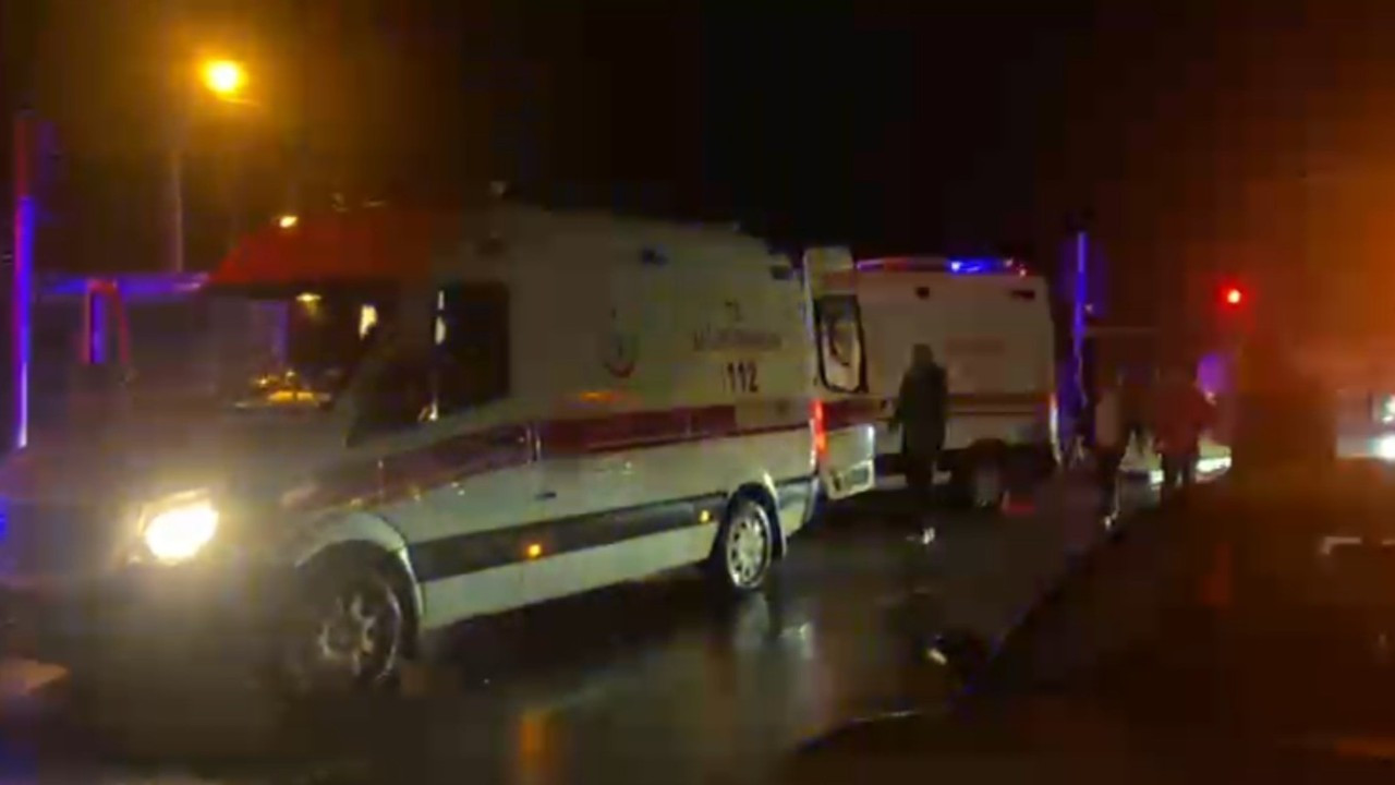 Köyceğiz'de İki Araç Çarpıştı: 2'si Çocuk 8 Yaralı