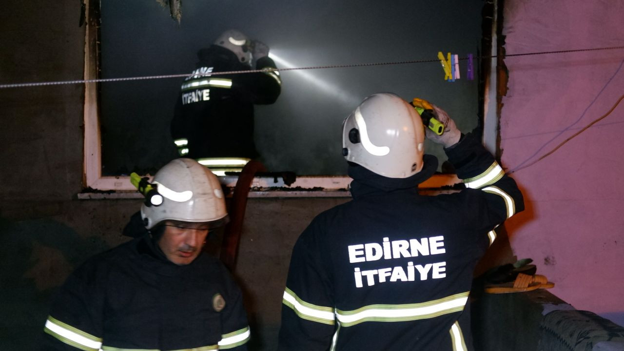 Edirne'de Tek Katlı Evde Yangın Çıktı - Sayfa 1
