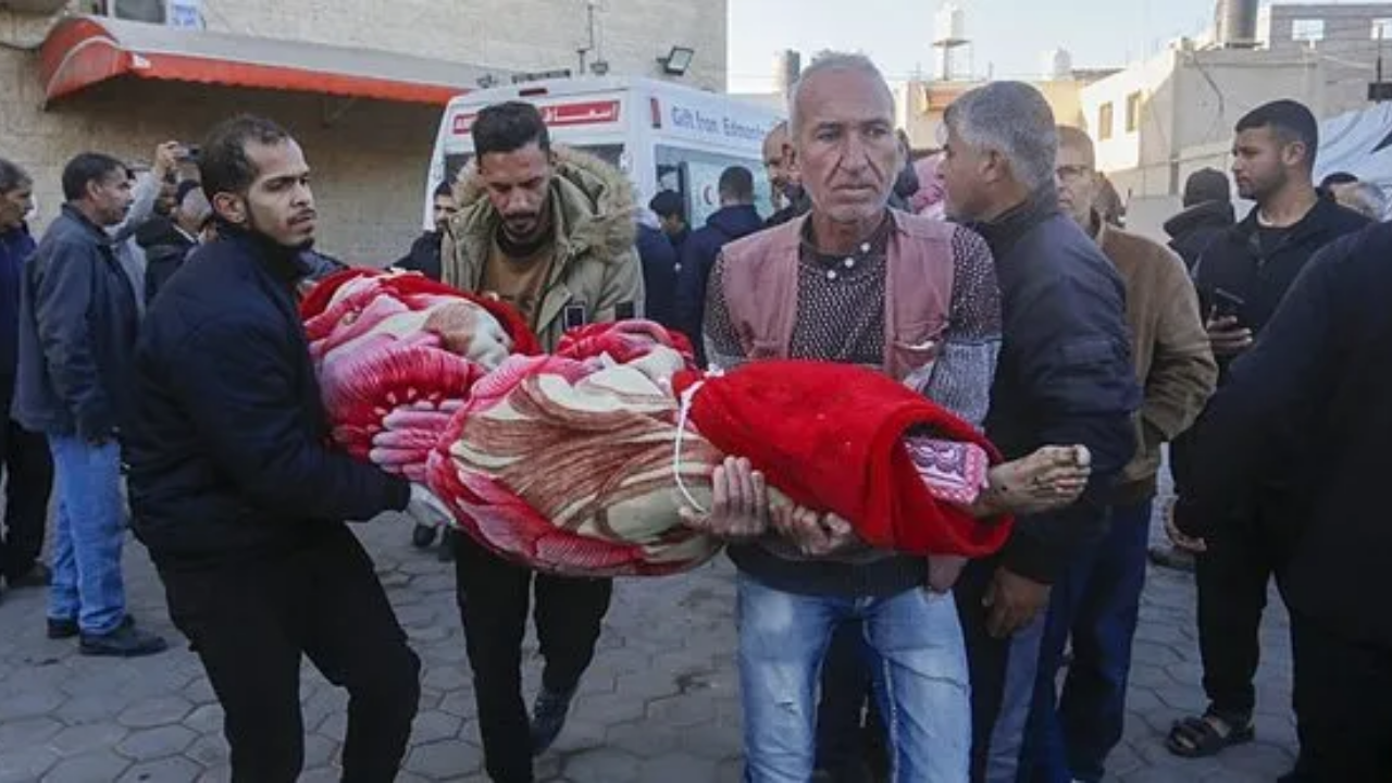 İsrail'in Gazze'ye Yönelik Saldırılarında 8 Filistinli Hayatını Kaybetti