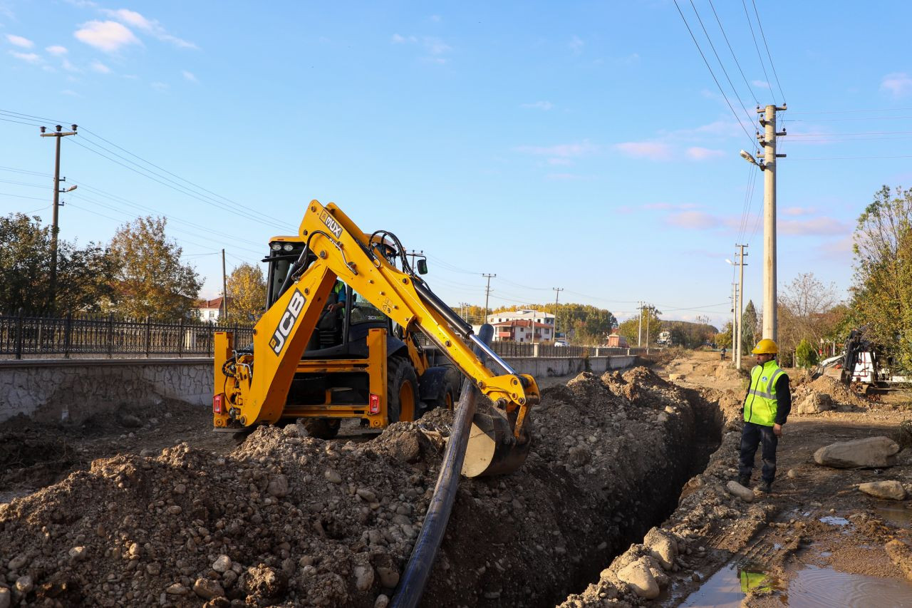 Karacasu Caddesi’nde Altyapı Tamamlandı, Üstyapı Çalışmaları Başladı - Sayfa 3