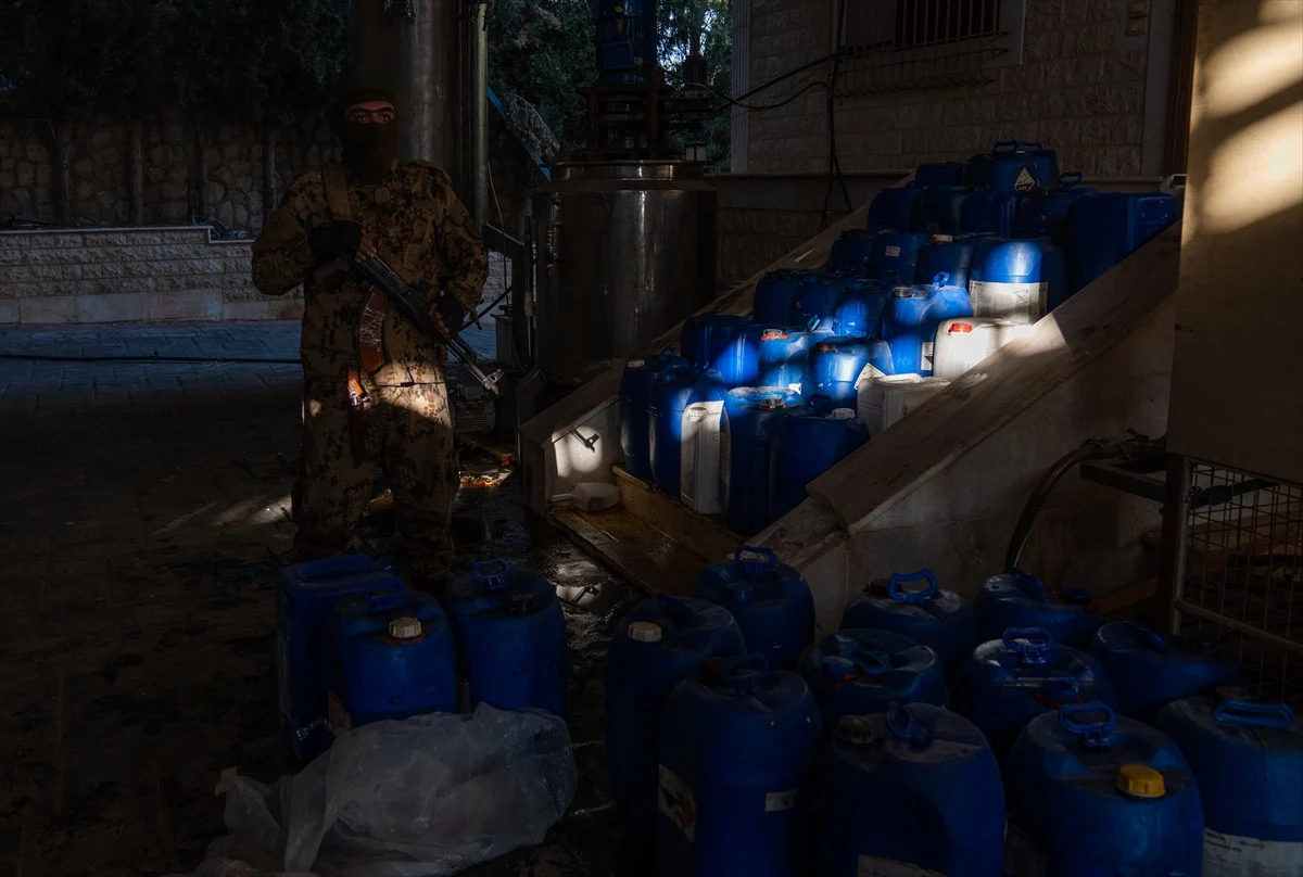 Esad'ın Uyuşturucu İmalathaneleri: Sivillere Ait Villalar Üretim Merkezine Dönüştürüldü - Sayfa 6