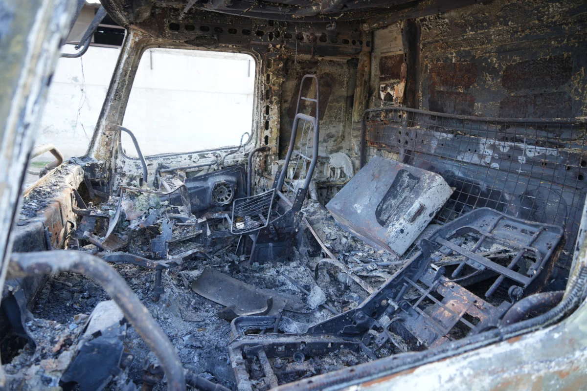 Münbiç'te PKK/YPG Panik Hali: Araçlarını Ateşe Vererek Kaçtılar - Sayfa 1