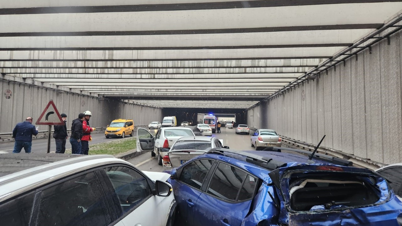 Malatya’da Zincirleme Trafik Kazası: 6 Kişi Yaralandı