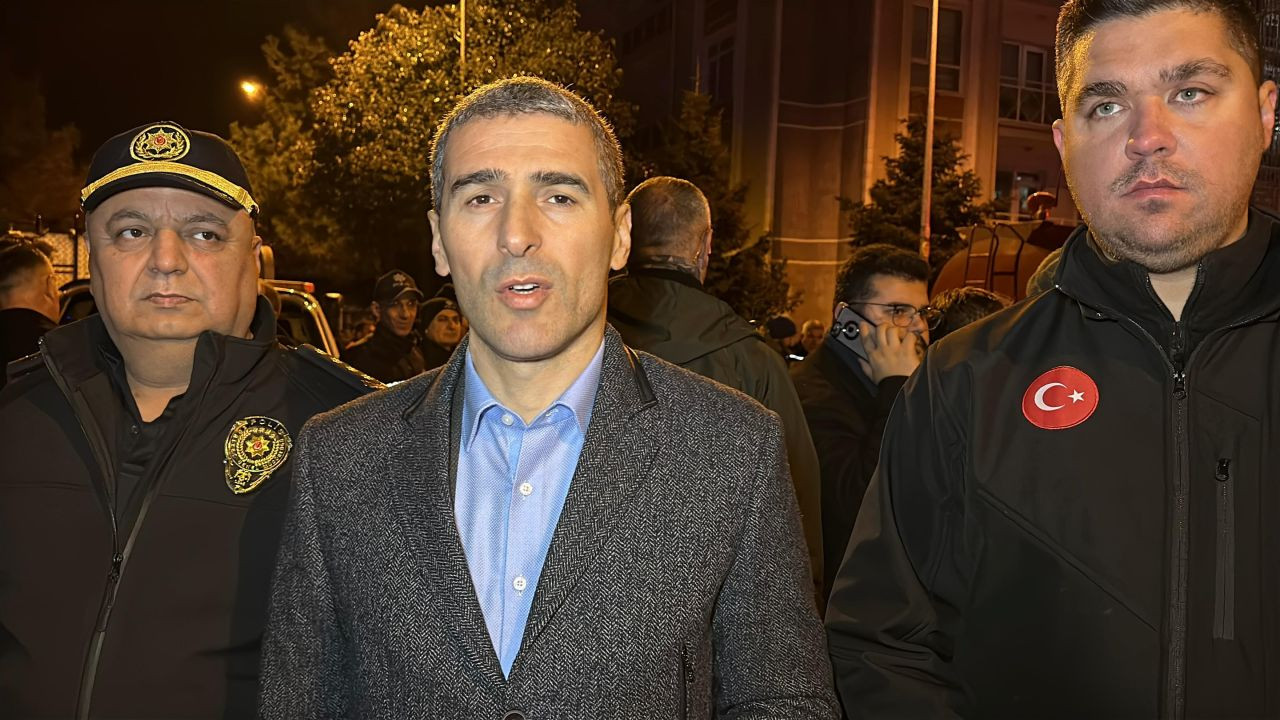 Uşak'ta Apartmanın Çatı Katında Çıkan Yangın Korkuttu - Sayfa 2