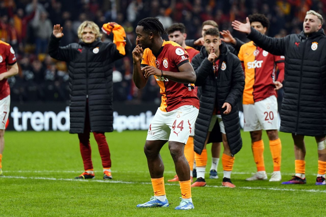 Michy Batshuayi’den Galatasaray Taraftarına Coşkulu 3’lü - Sayfa 3