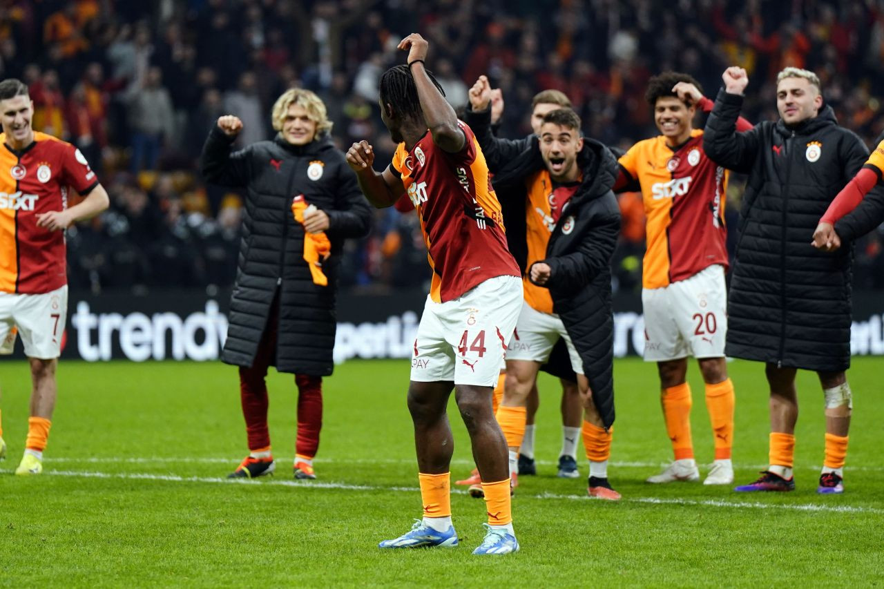 Michy Batshuayi’den Galatasaray Taraftarına Coşkulu 3’lü - Sayfa 4