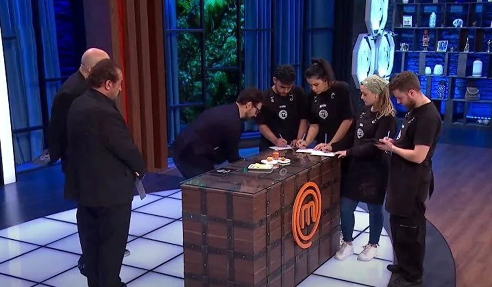 MasterChef'te Şok Veda: Yarışmaya Damga Vuran Talihsizlik - Sayfa 4