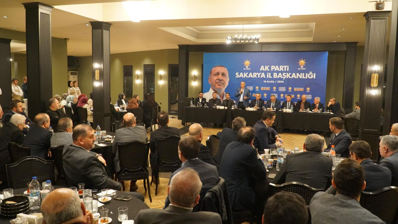 AK Parti Sakarya İl Yönetimi İlk Toplantısını Gerçekleştirdi - Sayfa 8