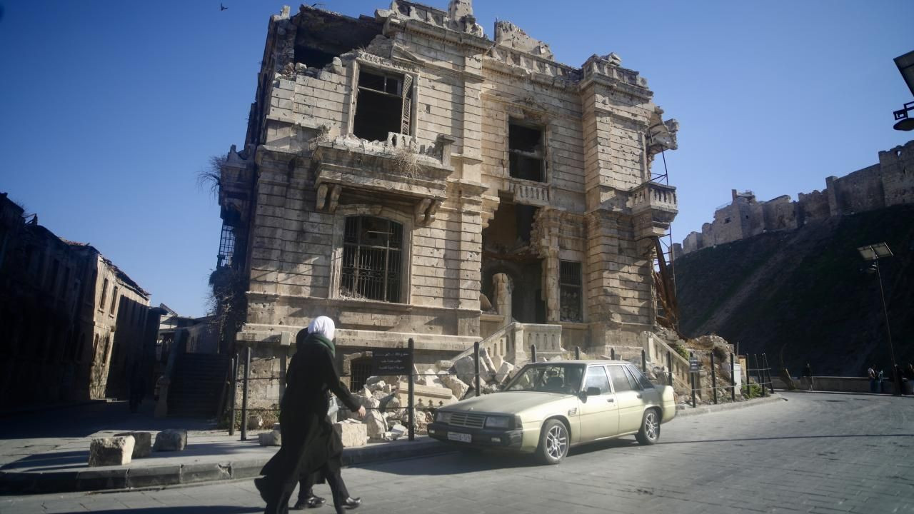 Esad Rejimi Sonrası Suriyeliler Yurtlarına Dönüyor: "Yaşıyorsak Umut Var" - Sayfa 4