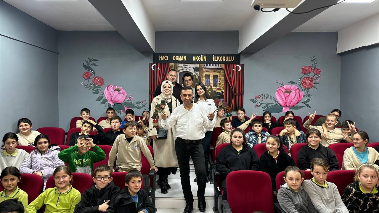 Büyükşehir’in “Bir Hikâye, Bin Neşe” Projesi Hendek’te Miniklerle Buluştu