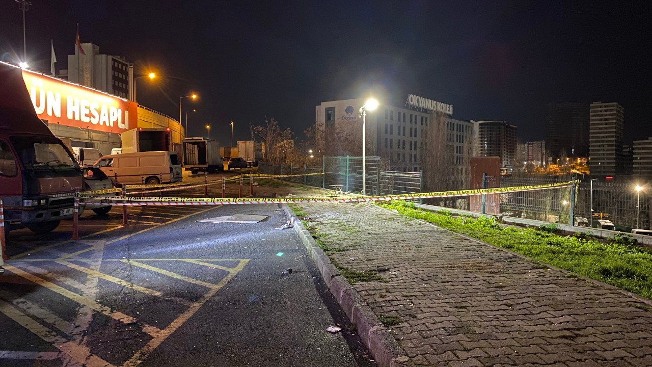 Bayrampaşa'da Feci Olay: Dengelerini Kaybedip Yüksekten Betona Düştüler