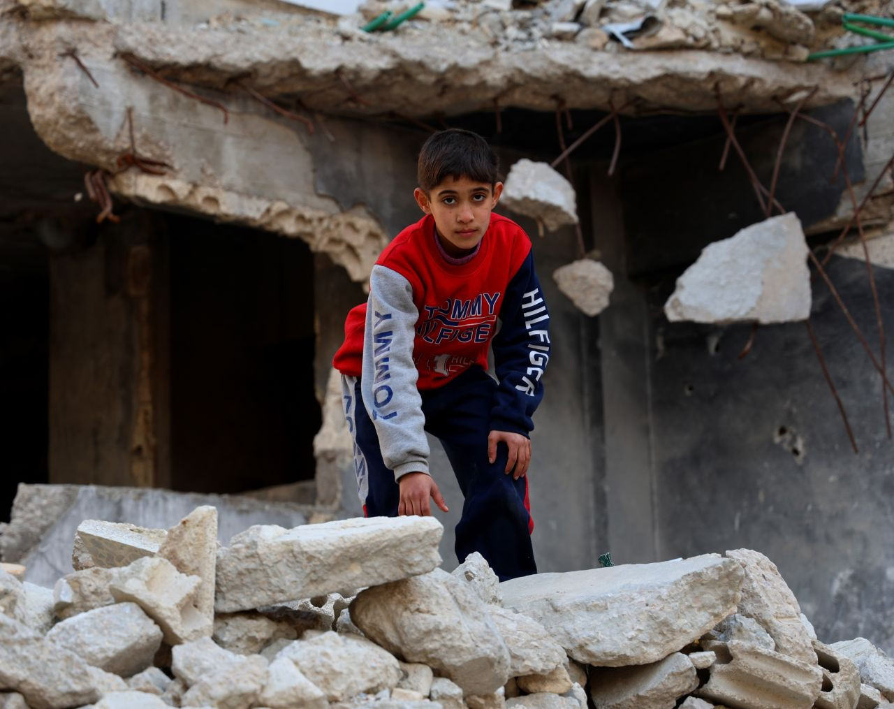 Bombalardan geriye kalan izler: Humus' ta yaşam savaşı - Sayfa 1