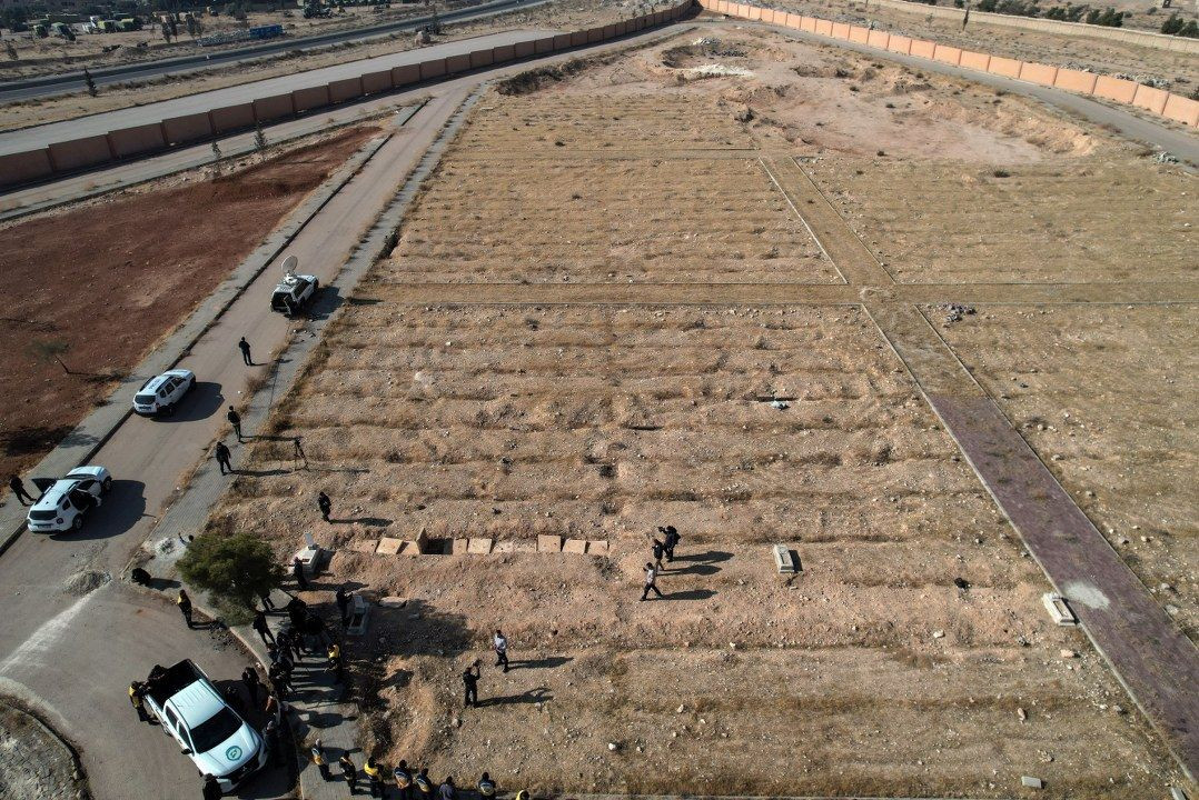 Suriye'de bir toplu mezar daha ortaya çıktı - Sayfa 4