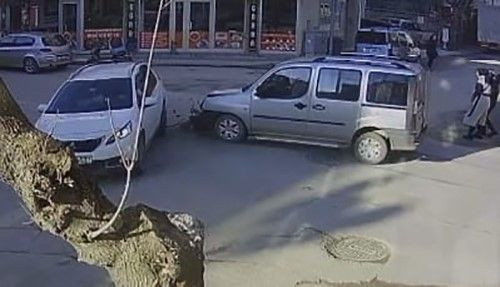 Bursa'da Feci Kaza: 2’si Çocuk 3 Kişi Yaralandı - Sayfa 3