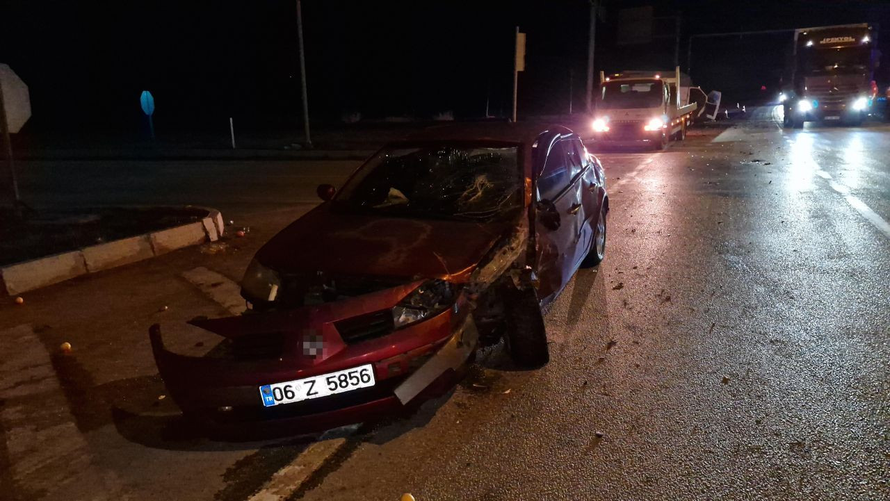 Çorum Alaca’da Kamyonet ile Otomobil Çarpıştı: 2’si Ağır 6 Yaralı - Sayfa 4