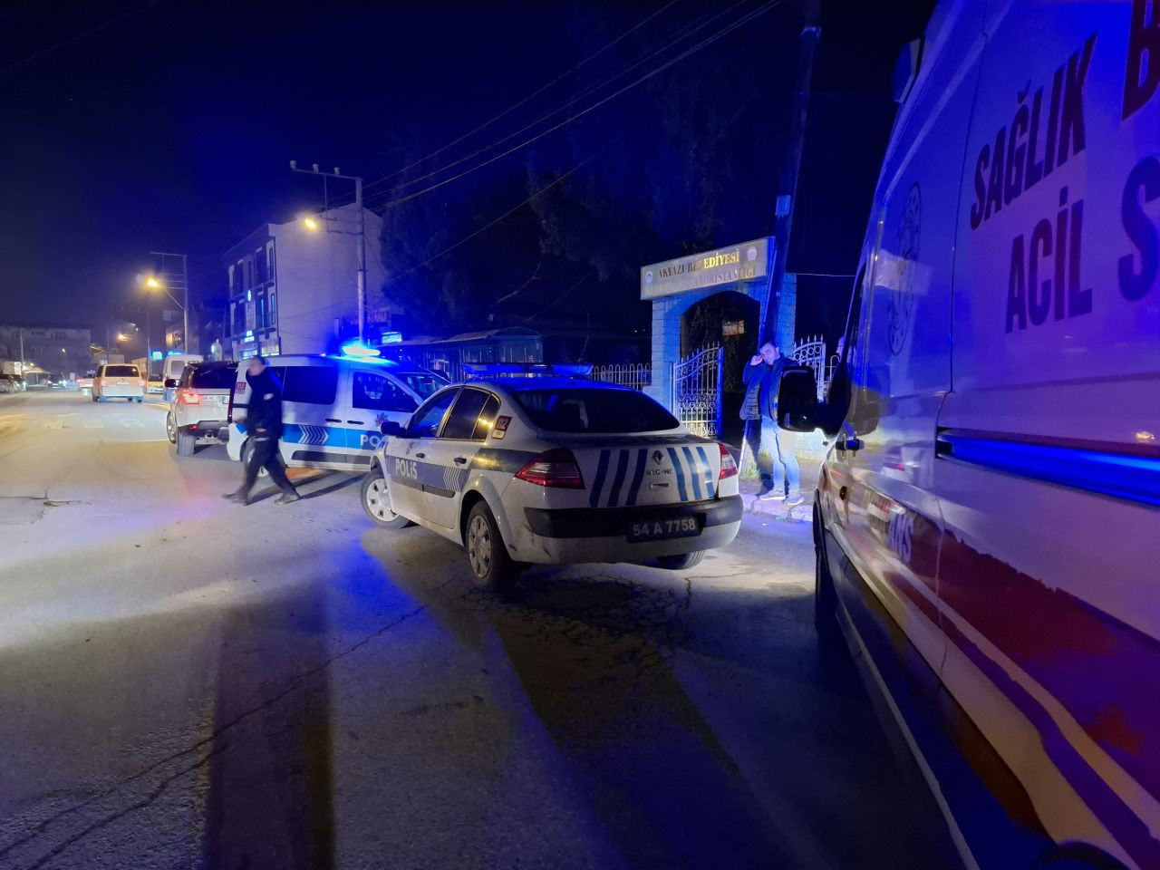 Akyazı'da ticari taksinin çarptığı kadın yaralandı - Sayfa 4